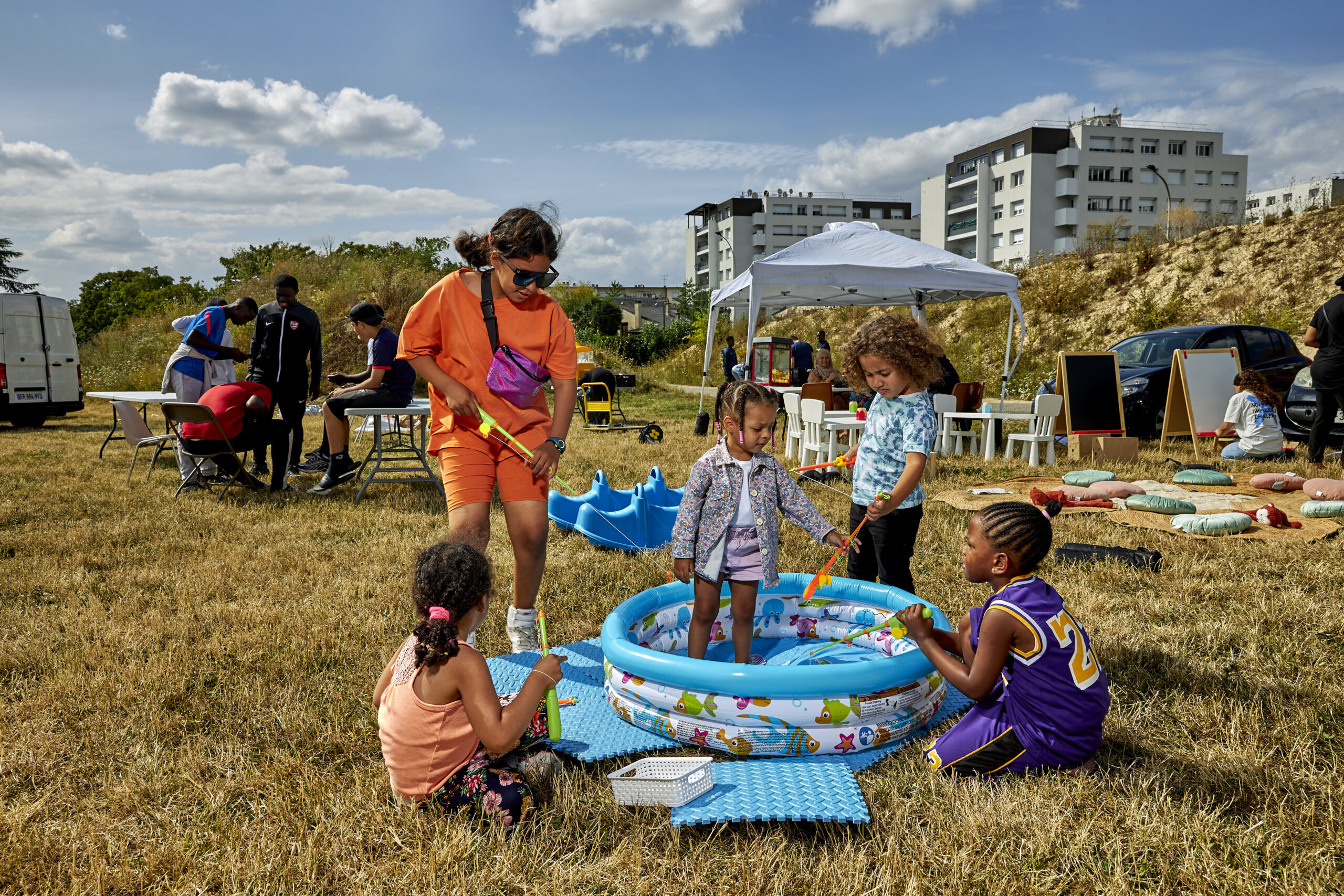 2023-07-16_LE_BLANC_MESNIL_Lchamp_d_ete_bl006